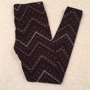 Time and Tru Printed Leggings